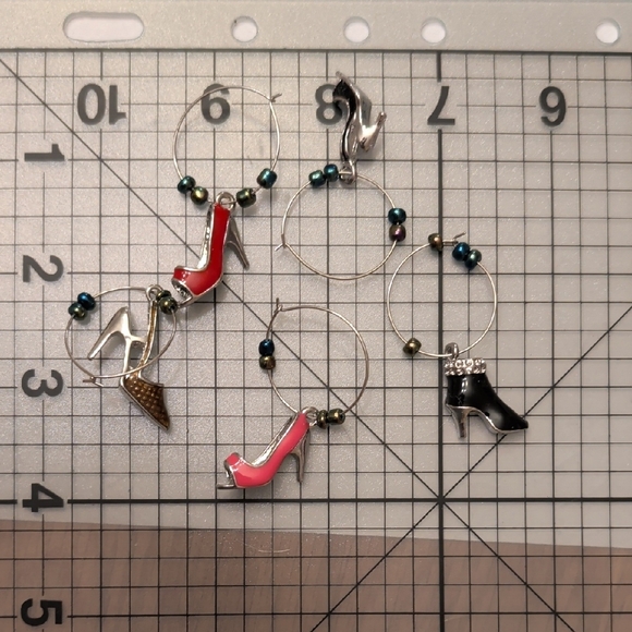 High Heel Wine Charms Set - Picture 5 of 5
